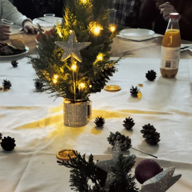 Przy stole Wigilijnym w klasie