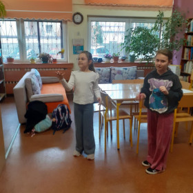 Żonglerka przed zajęciami.