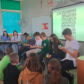 Zdjęcie przedstawiające przebieg Święta Liczby Pi